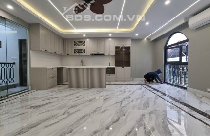 CỰC HIẾM ĐỈNH ĐẸP ĐẮC ĐỊA VÀI BƯỚC RA MP NGUYỄN CHÍ THANH KD ĐỈNH THANG MÁY 65m2 MTIỀN 6.6m hơn 19 tỷ